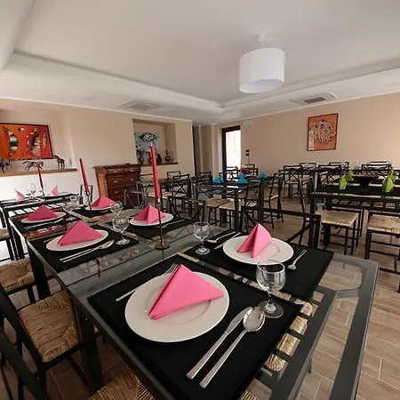 Villa Diana - Pesaro Mare E Cultura - Intera Con Piscina Mombaroccio