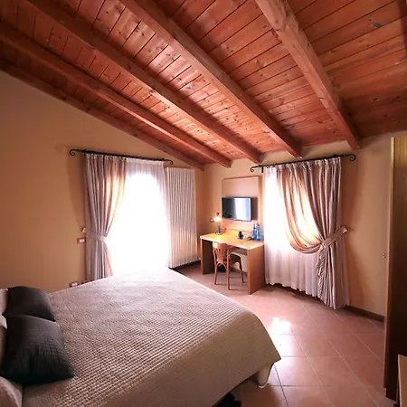 Diana - Pesaro Mare E Cultura - Intera Con Piscina Villa Mombaroccio