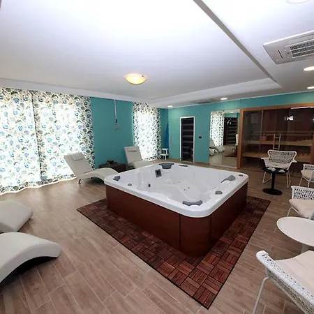 Diana - Pesaro Mare E Cultura - Intera Con Piscina *