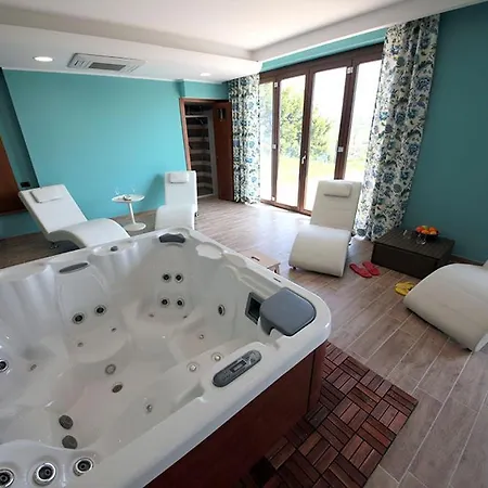 Villa Diana - Pesaro Mare E Cultura - Intera Con Piscina