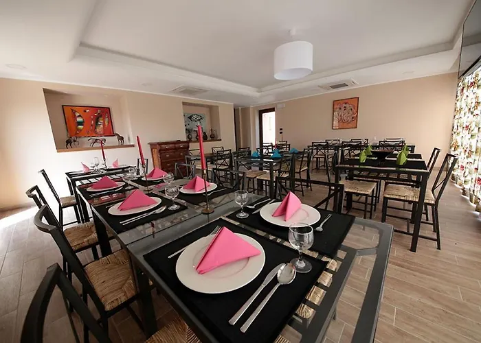 Villa Diana - Pesaro Mare E Cultura - Intera Con Piscina Mombaroccio