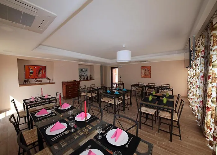 Villa Diana - Pesaro Mare E Cultura - Intera Con Piscina Mombaroccio