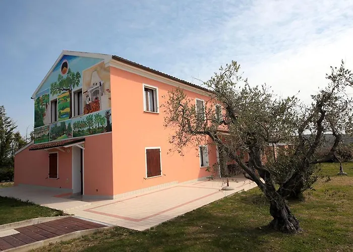 Diana - Pesaro Mare E Cultura - Intera Con Piscina *