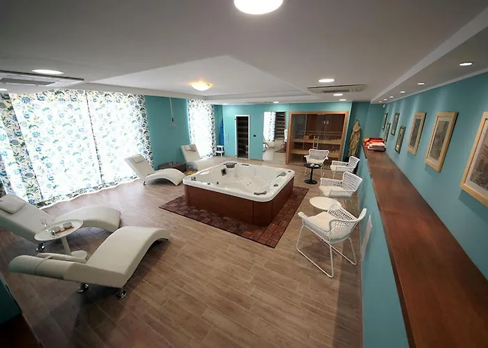 Villa Diana - Pesaro Mare E Cultura - Intera Con Piscina *